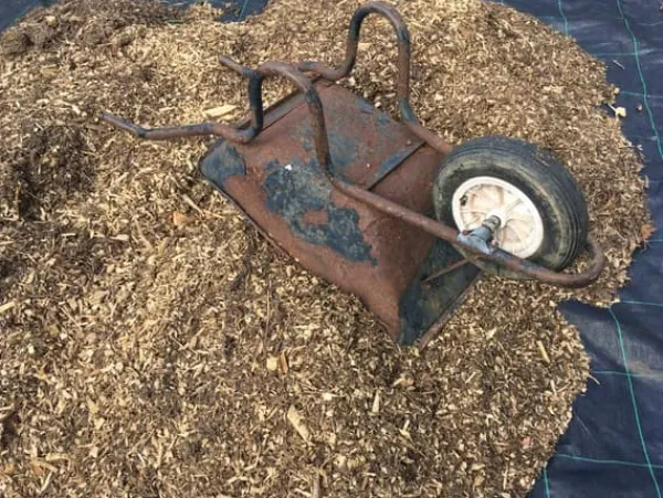 104 m² Ogräsbekämpningsmembran Ogräsfoder Mulchliner 100 g 1,65 m bred
