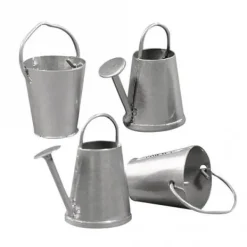 6 mini vattenkannor och 6 metallhinkar 2 cm