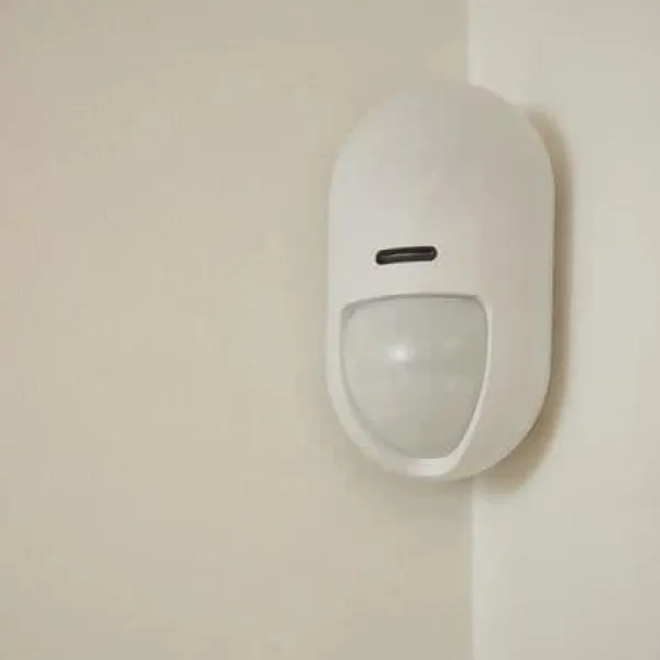 Kit för intelligent alarm + Utomhussirén - Ansluten - YALE - 4 tillbehör