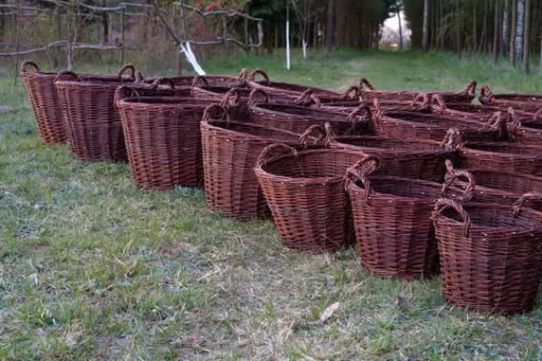 Mörk rottingkorg för skörd av frukt, grönsaker, potatis, blomkruka, ballong, 45 cm, jute, fäst med remmar