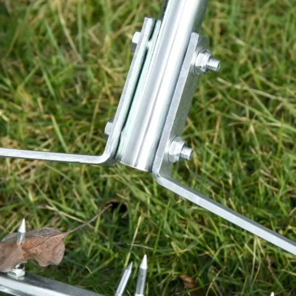 Rootz Lawn Roller - Lawn Aerator - Handtagslängd justerbar - Hand Scarifier - Spiked Roller Lawn - Underhåll trädgård - Grön + Silver - 139 x 43,5 x 1 | CDON Trädgårdsverktyg