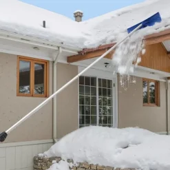 New Snöraka för tak/Taksnöskrapa - Teleskopisk - PP-plastblad 60 cm - Räckvidd 1,18–5,55 m - Med hjul - Halkfritt handtag - Lätt - För snö och löv Snöborttagning