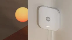 Discount Yale Smart Alarm Starter Kit 7 artiklar - Kontrollpanel, knappsats, 2x rörelsesensor, 2x fönster-/dörrsensor Hemlarmsystem